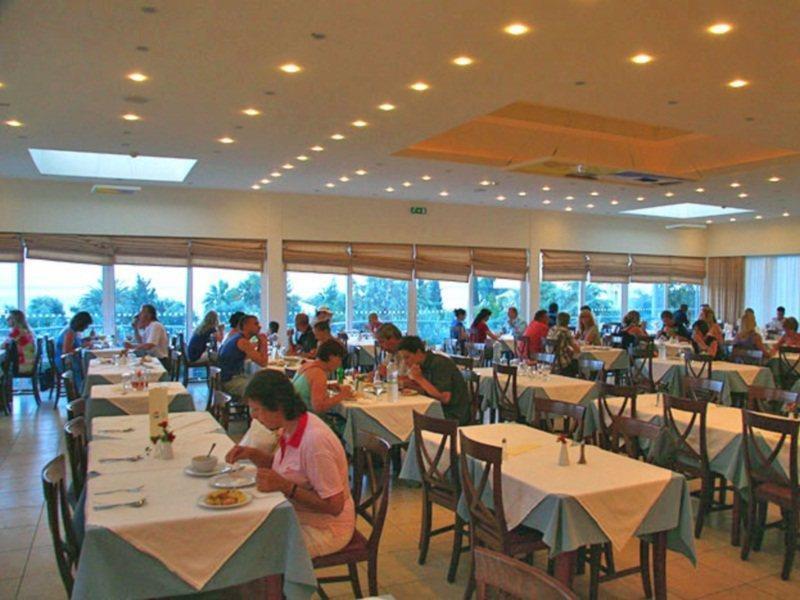 Delfinia Hotel Moraitika Exterior foto